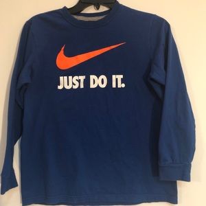 Nike long sleeve tee